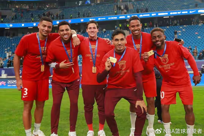 海港后防大换血,超级杯雨战国安,谁将笑傲南京?|上海海港|北京国安|卫冕冠军|穆斯卡特|贺惯_新浪体育_新浪新闻