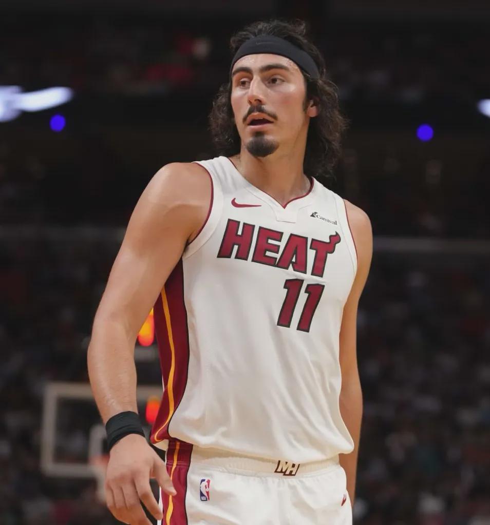 S15下注网站-12次20+！领跑全联盟！提前锁定大合同