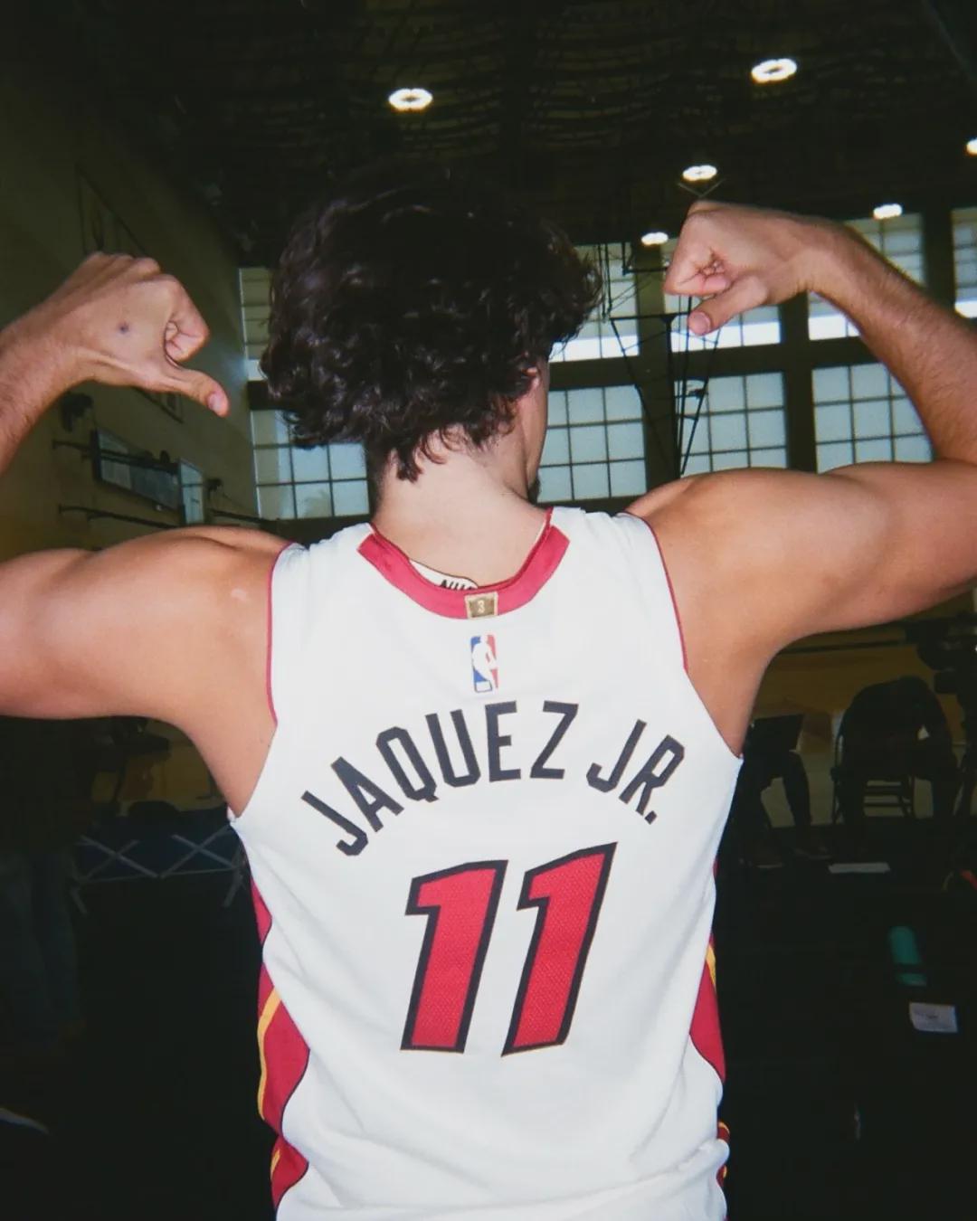 S15下注网站-12次20+！领跑全联盟！提前锁定大合同