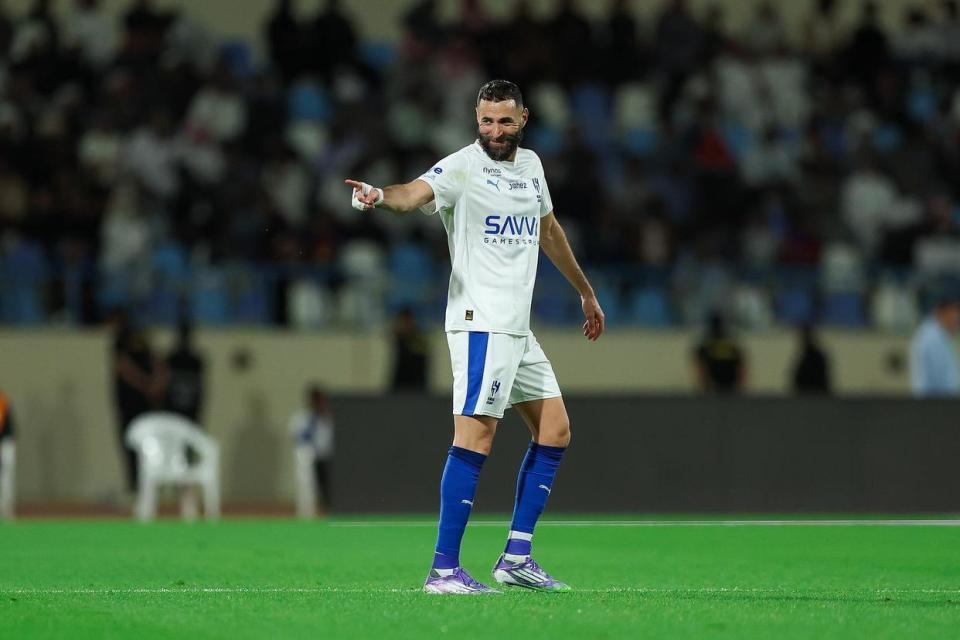 s15竞猜-3射1传！本泽马新月首秀就打出王炸 难怪C罗罢赛抗议他加盟