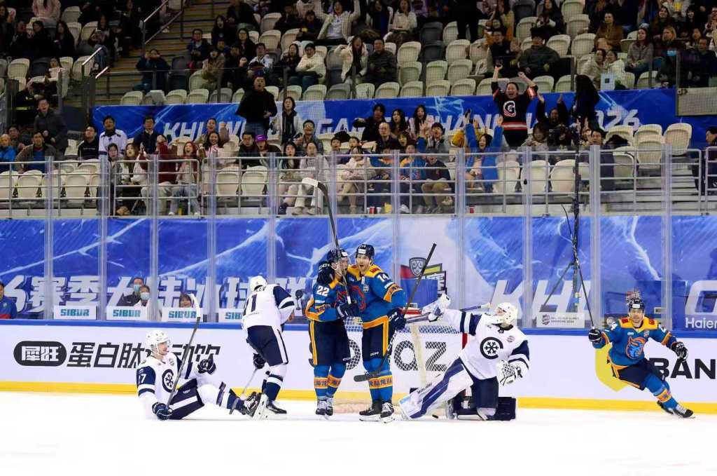 顶级冰球联赛时隔六年重返上海，冰球热潮在中国能快速回升吗
